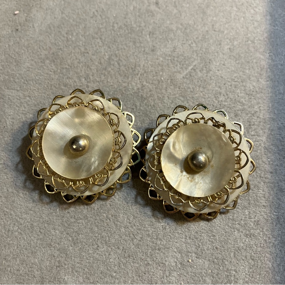 Vintage Mother of Pearl Clip Earrings Layered Shell Gold Tone